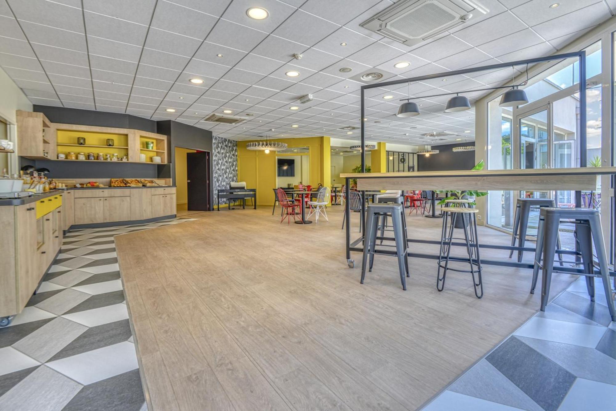Hotel Ibis Cholet Exterior foto