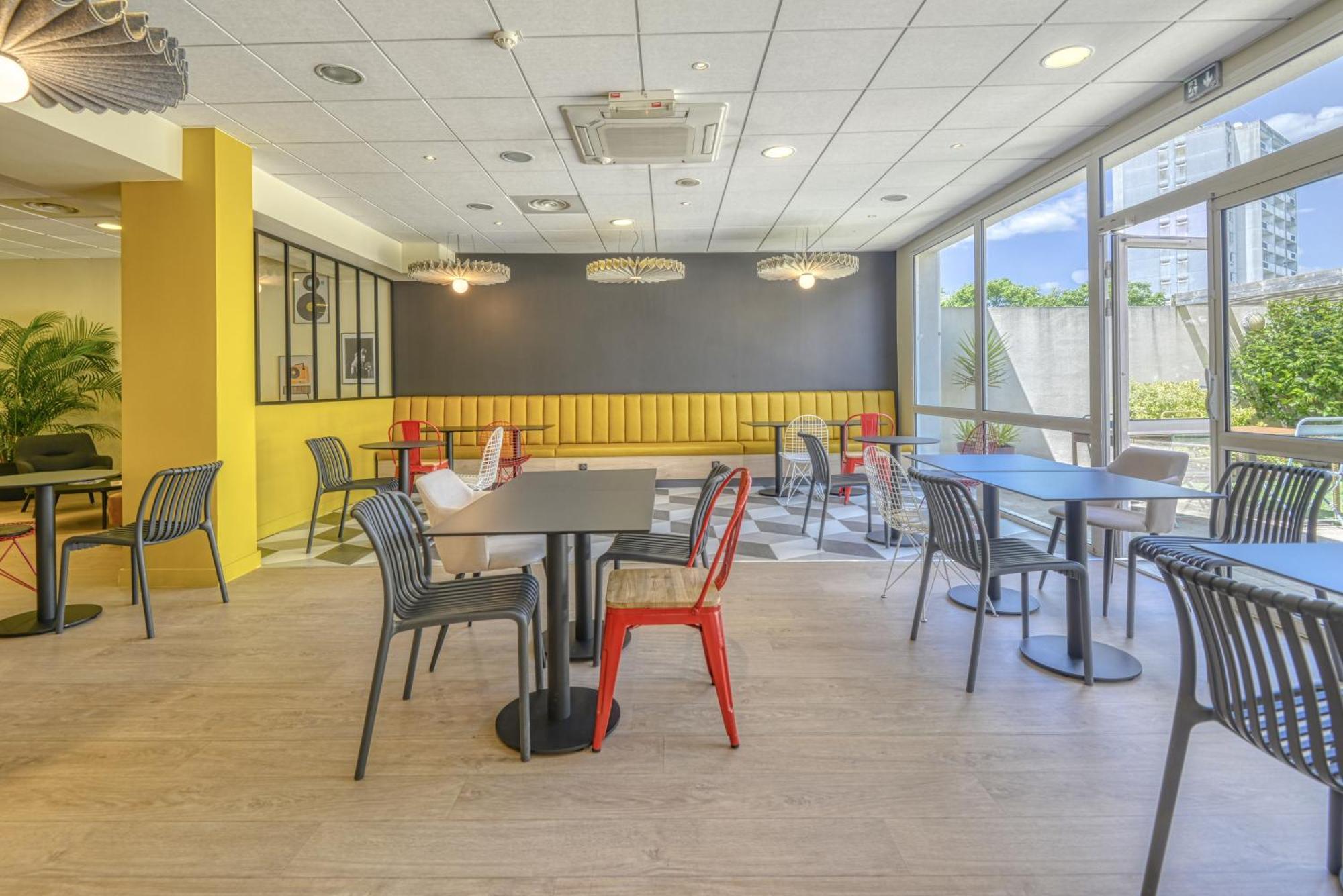 Hotel Ibis Cholet Exterior foto
