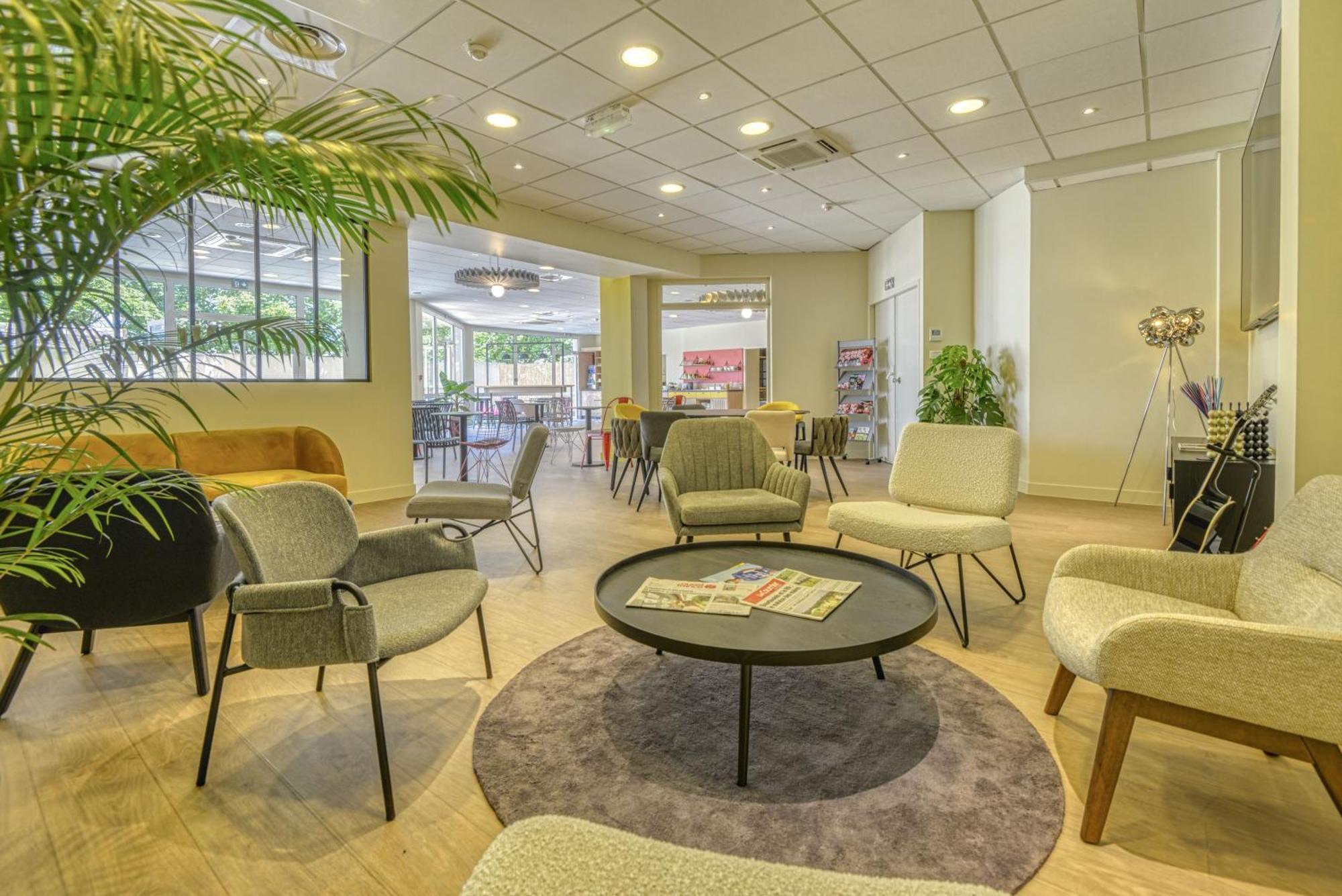 Hotel Ibis Cholet Exterior foto